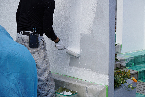 光触媒塗料を用いた外壁塗装工事に含まれる施工内容